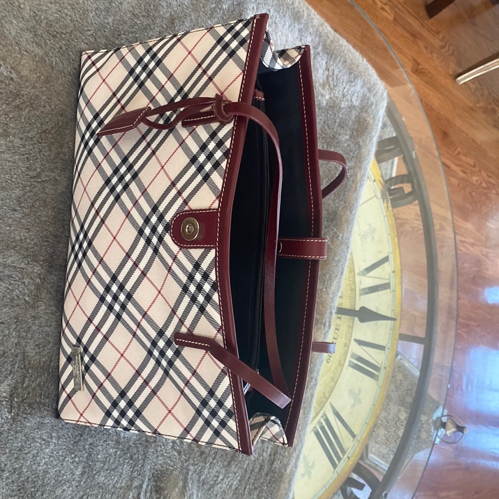 Burberry blue label handbag Excellent shape